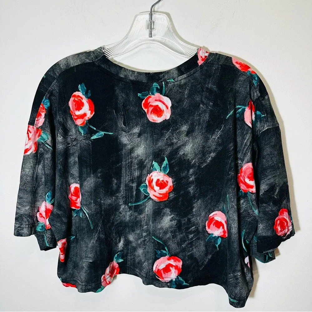 MOSCHINO COUTURE
Moschino Couture cropped t-shirt with logo size M - Picture 7 of 7